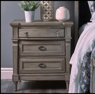 Alderwood 3-Drawer Nightstand French Grey